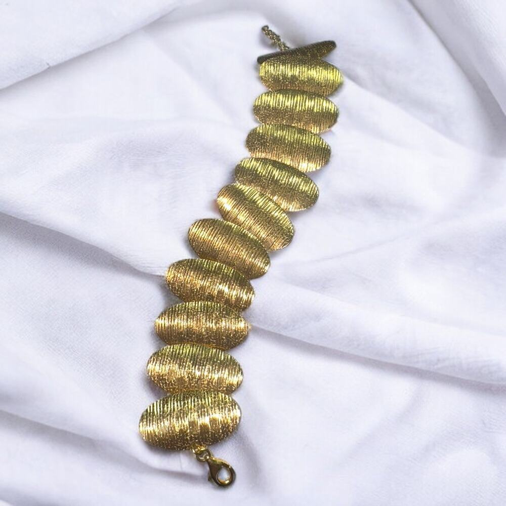 Italy 18K GP Signed Link Bracelet Vintage Gilt Metal Carved and Textured